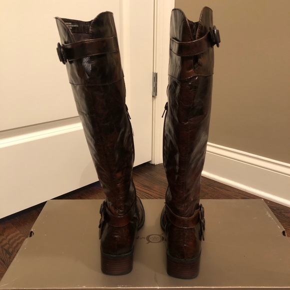 Born Lira Brushed Tan Boots - Picture 5 of 7